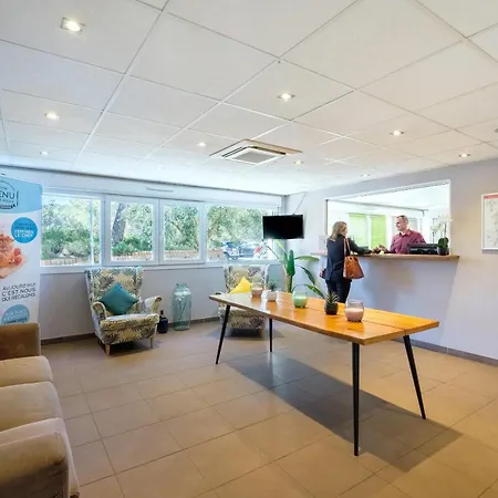 Comfort Aparthotel Antibes Le Maestria-2